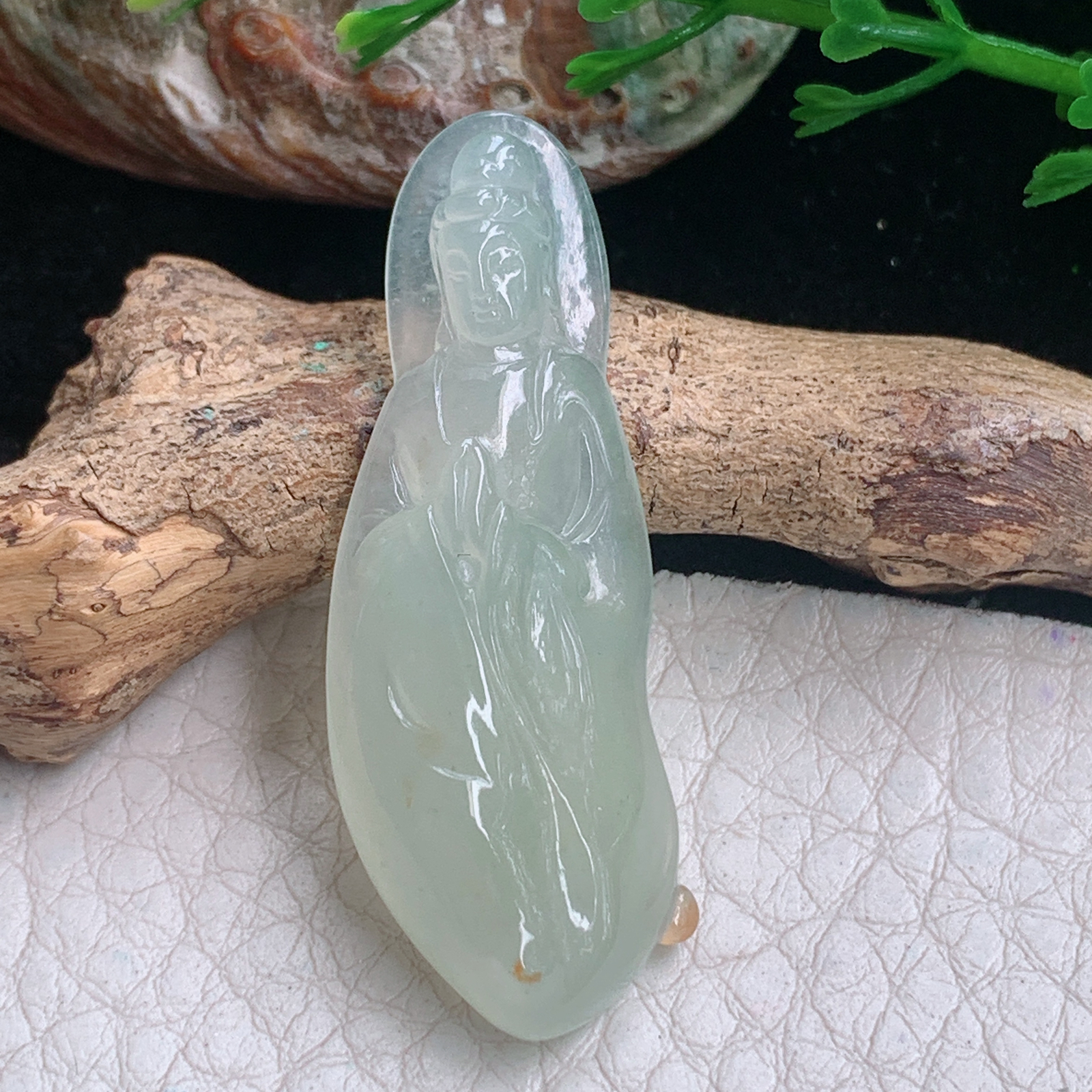 lz实拍40.3*14.8*6.5天然缅甸翡翠冰黄自在观音 玉观音玉吊坠 玉挂件