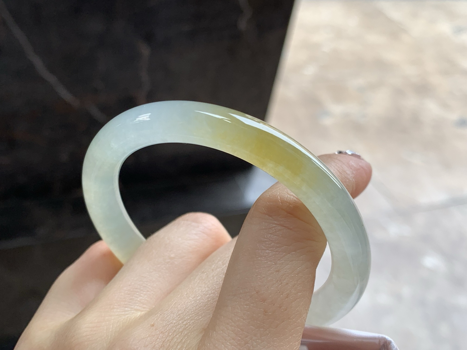 54-8.5

冰种黄翡圆条手镯^_^种水好 颜色漂亮