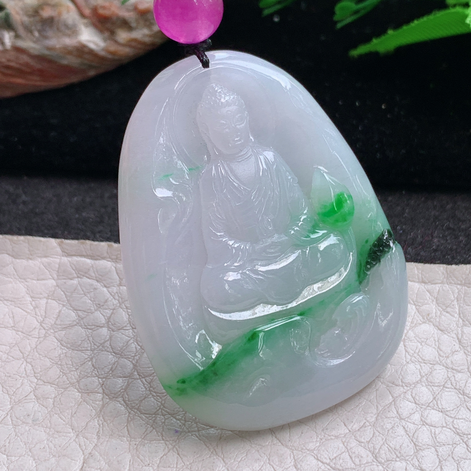 t实拍48*28*5.5缅甸翡翠A货精雕冰飘绿阿弥陀佛玉吊坠 玉挂件