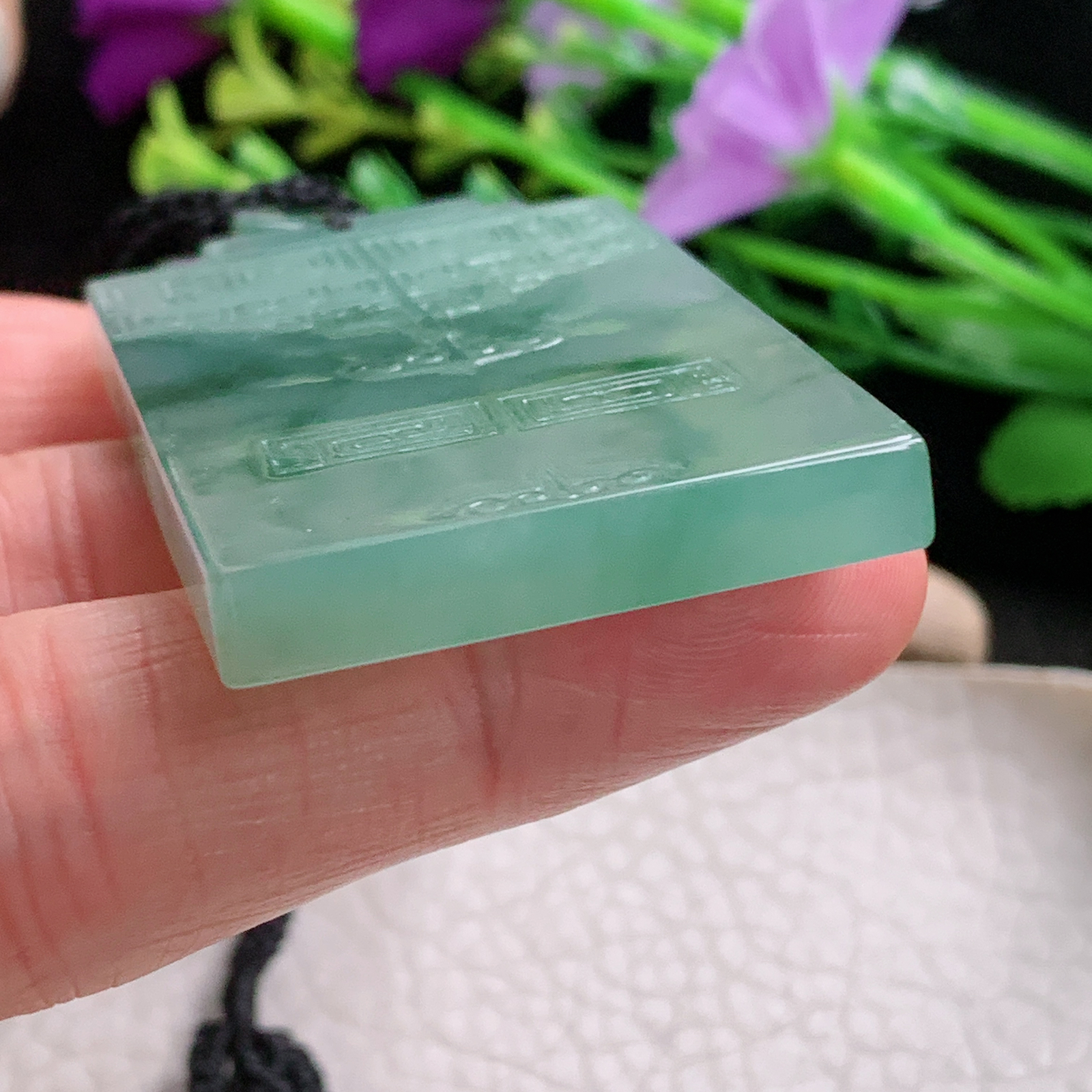 yl实拍55.5*32.8*5.6缅甸翡翠冰润雕花平安无事牌