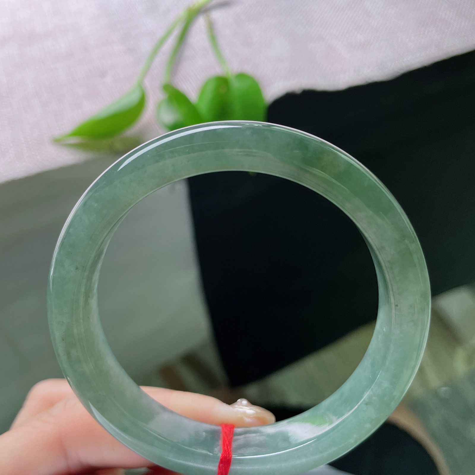 57.8/12/8，冰油青正圈，湖水蓝，熠熠生辉，种老水足，清透泛光，ss51797a..