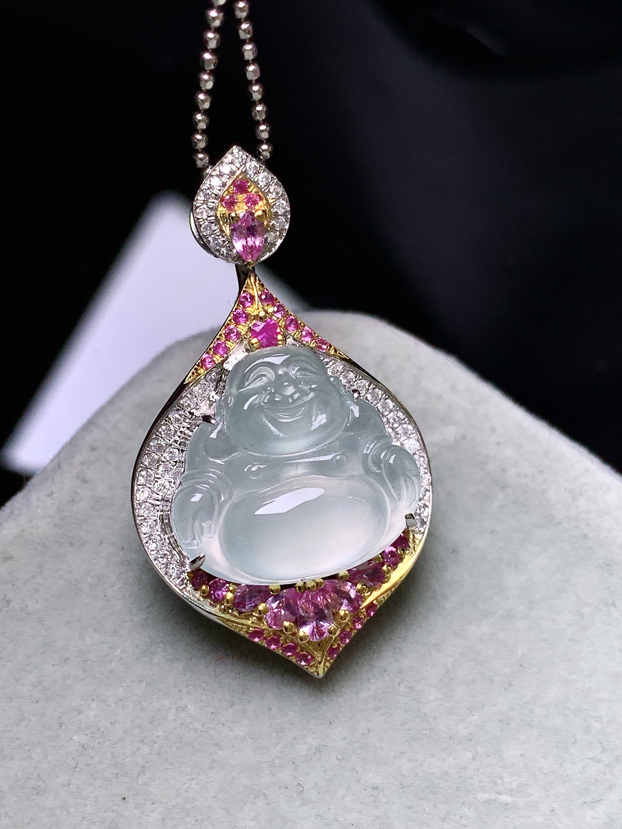 18k金钻镶嵌冰种佛公吊坠 玉质细腻 色泽艳丽清新 水润亮眼 整体尺寸31*17.8*7.8m5