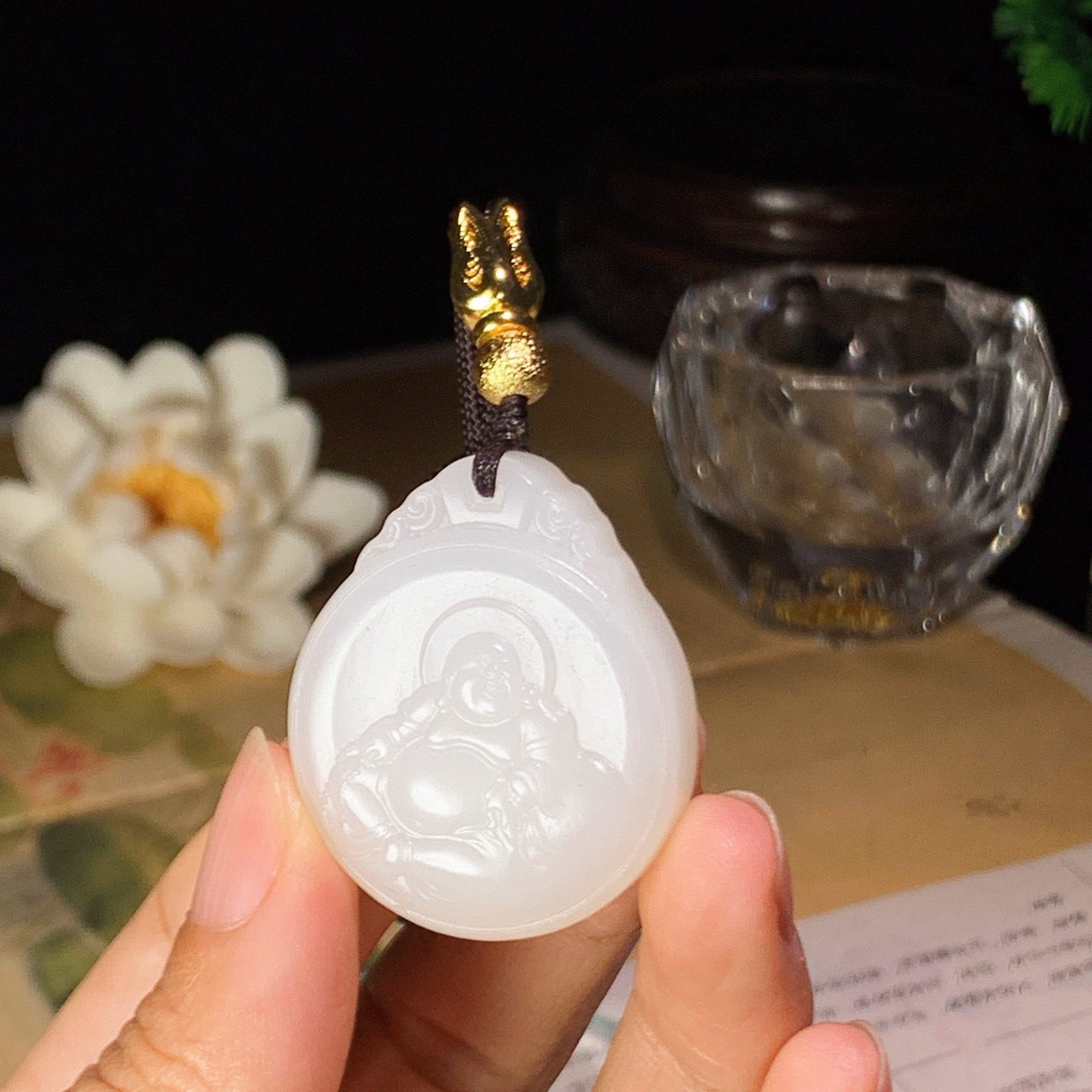 和田玉白玉白玉佛引福来挂件 尺寸36/30/12重27.5克。玉质细腻油润。手推出油。佩戴高端典雅。lt260425