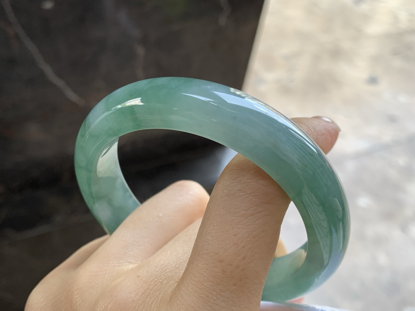 57.5-13-8.8

细糯飘花手镯^_^底子细腻 飘花点缀