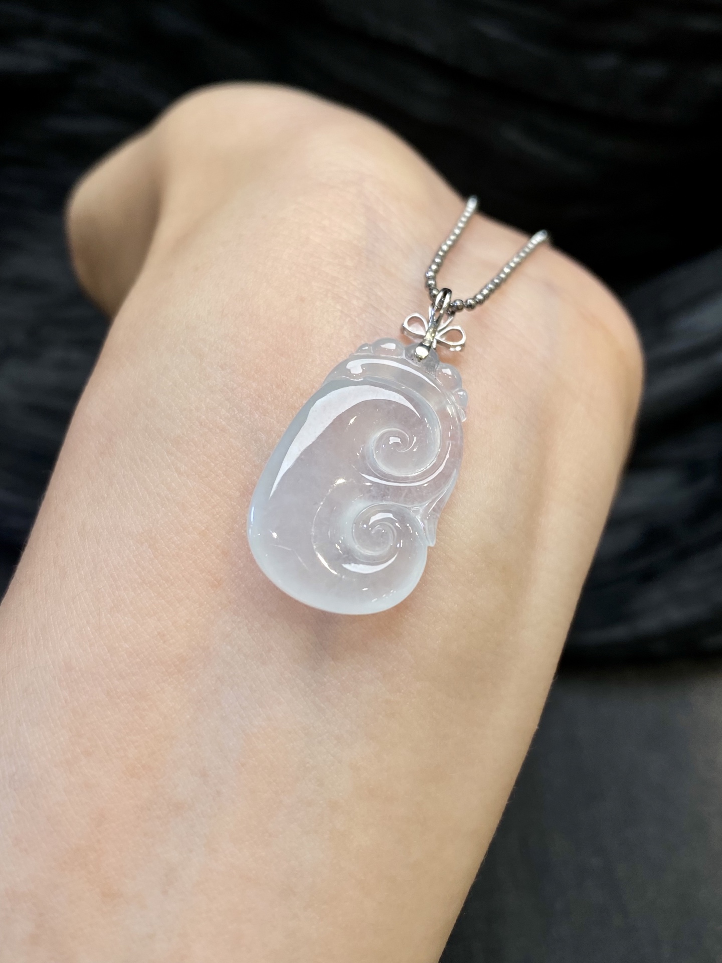 冰如意吊坠·金，整·31.3/16.1/5.4mm，裸·25.2/16.1/5.4mm