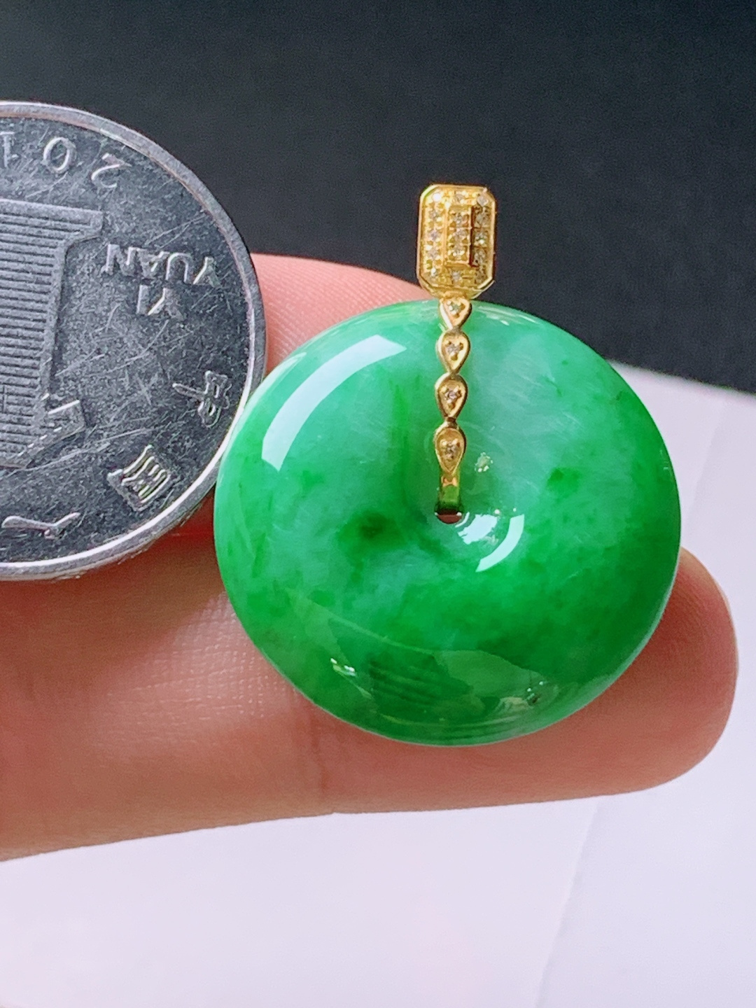 ️ 冰阳绿平安扣吊坠，无裂色阳饱满，裸石23.1-5.928.5