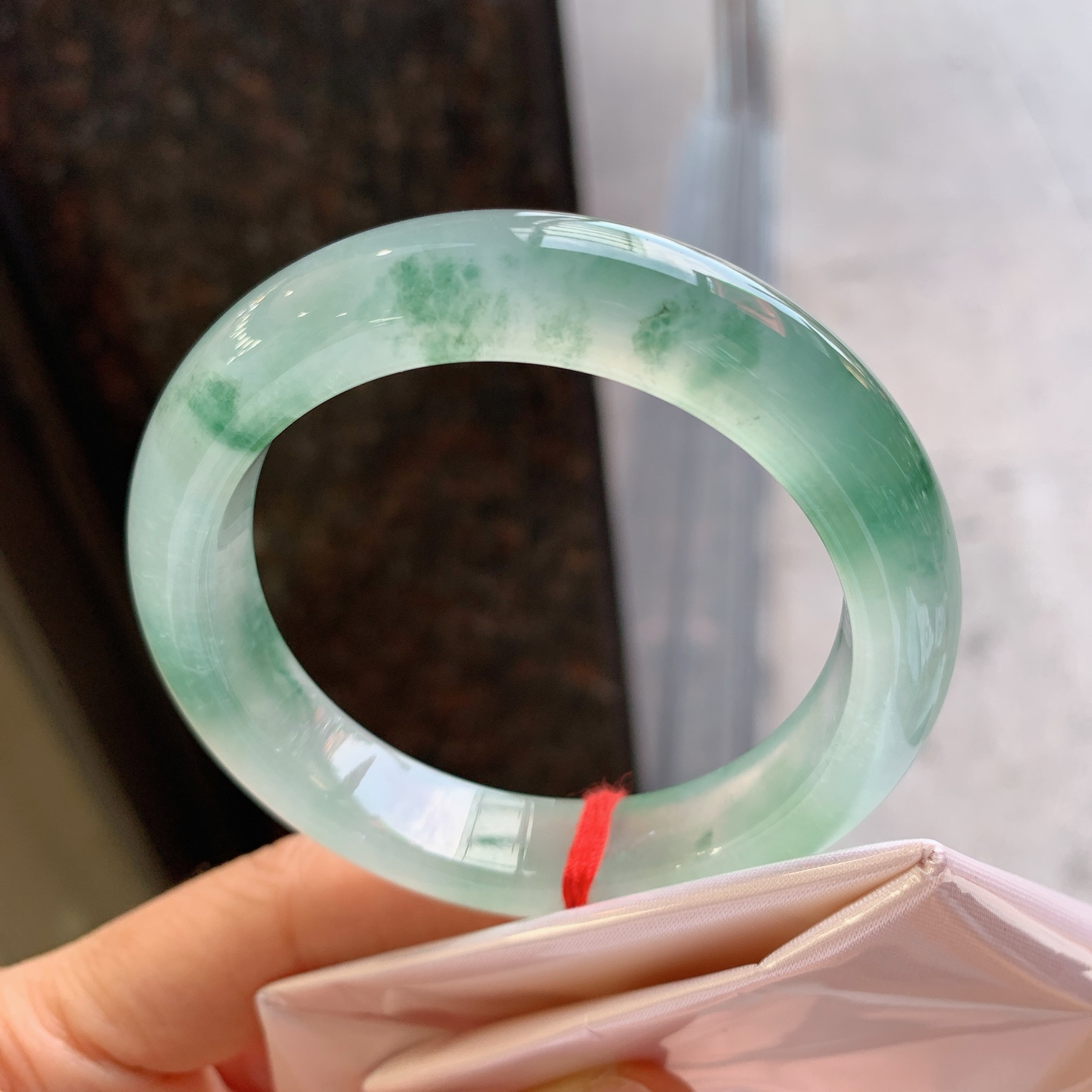 正圈冰种飘花，有纹，尺寸：52.8/12.5/9