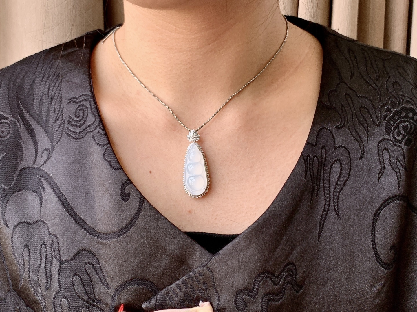 ️冰豆子福豆吊坠，18k金镶嵌，性比高，43.3/16.8/10.5，6.2克