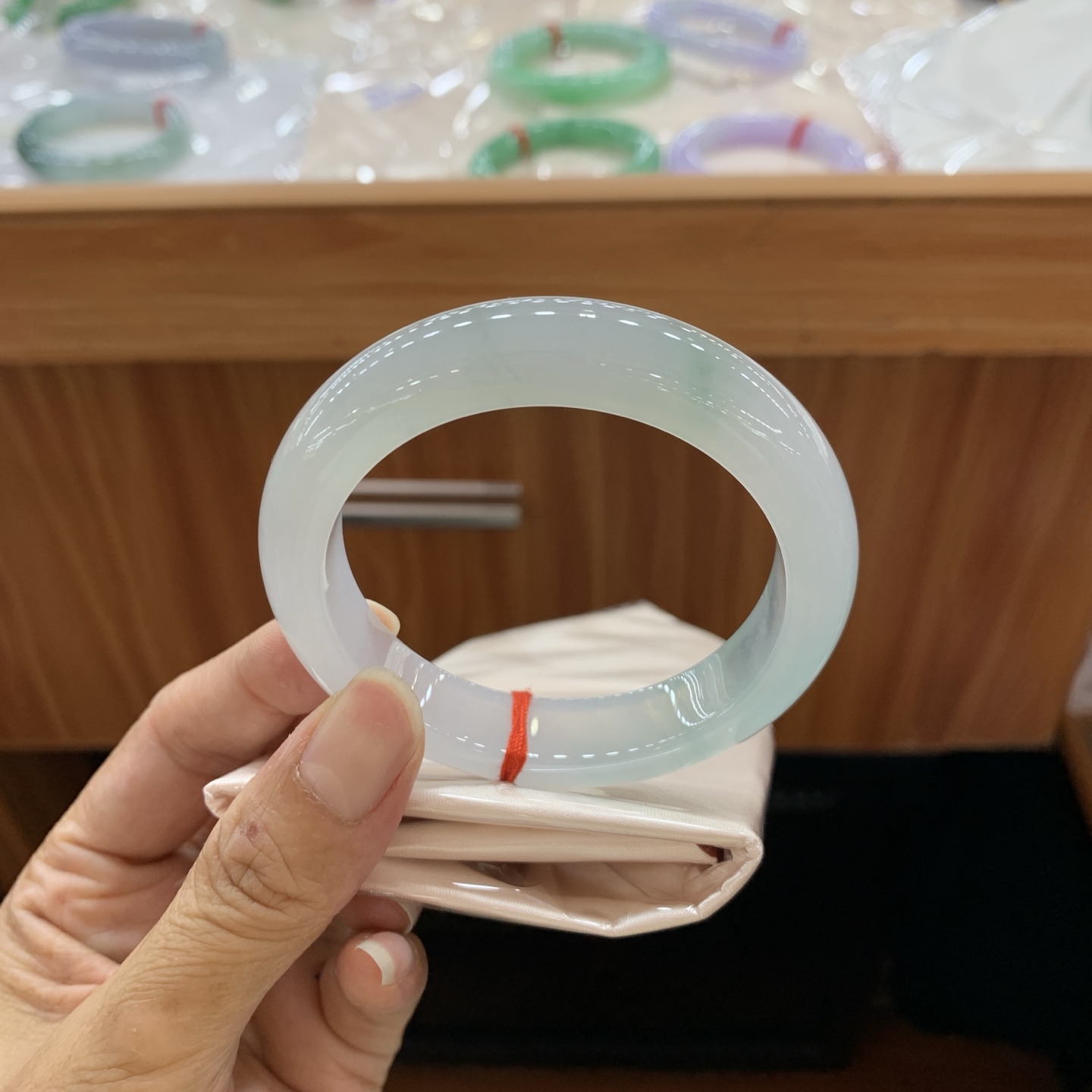 042332JM  冰飘花正圈翡翠手镯  54.5-12.7-9.2，编号042332JM