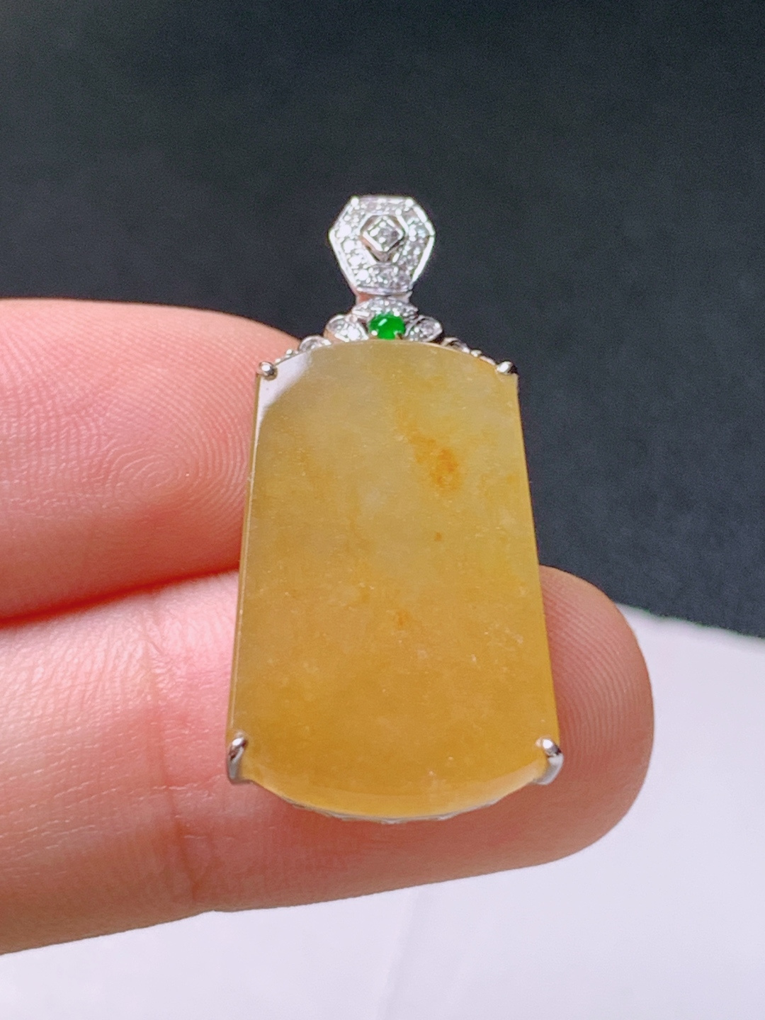 ️ 冰黄翡无事牌吊坠，无裂色正，裸石21.2-13.5-3.530.1-5.1