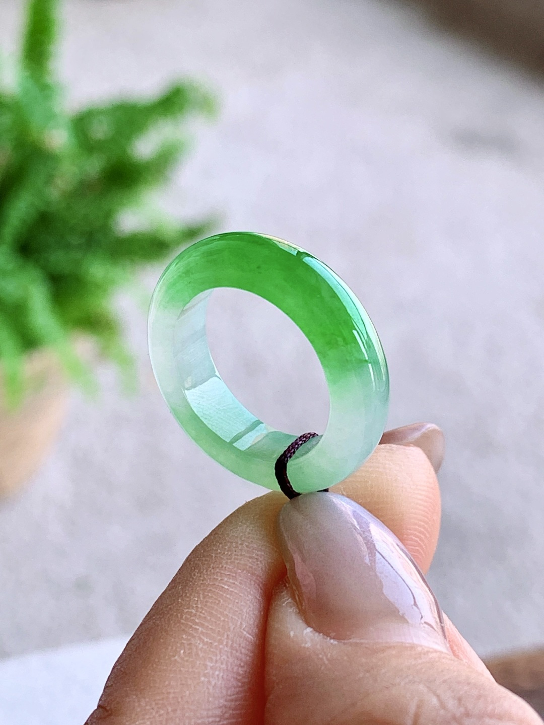 ️冰飘绿花戒圈指环，缅料，性比高，冰飘花，5.1/3.4，9号，3克