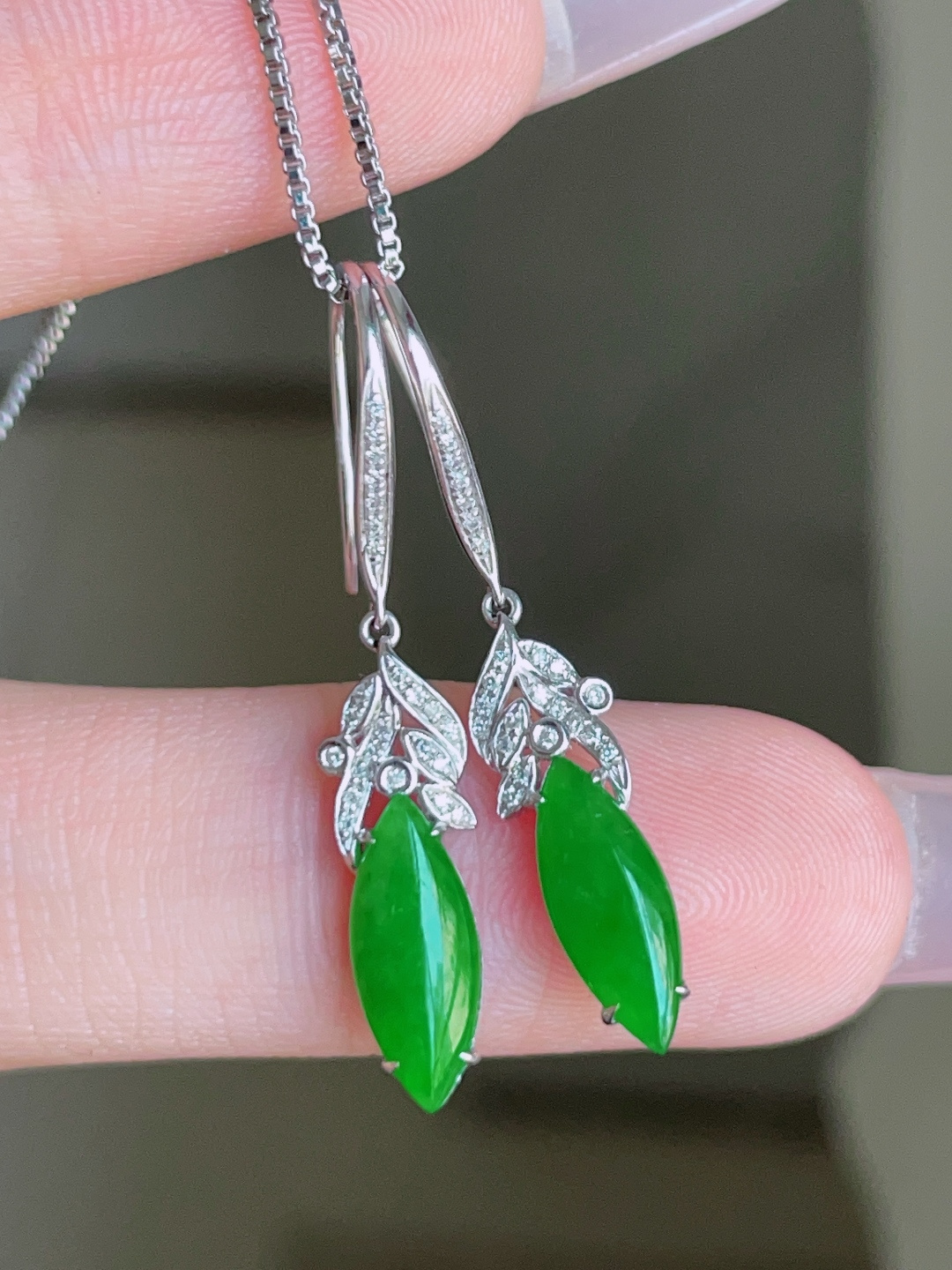 ️ 冰阳绿马眼耳坠，色泽鲜艳，种老水润，18k金镶嵌 32.5/5.4/3.8