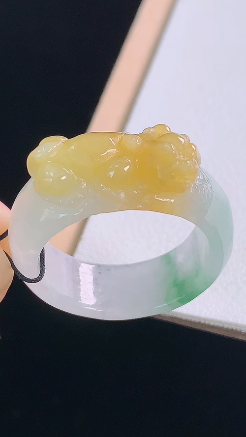冰黄貔貅指环，无裂，尺寸:圈口23/20.2-10.0-8.2mm