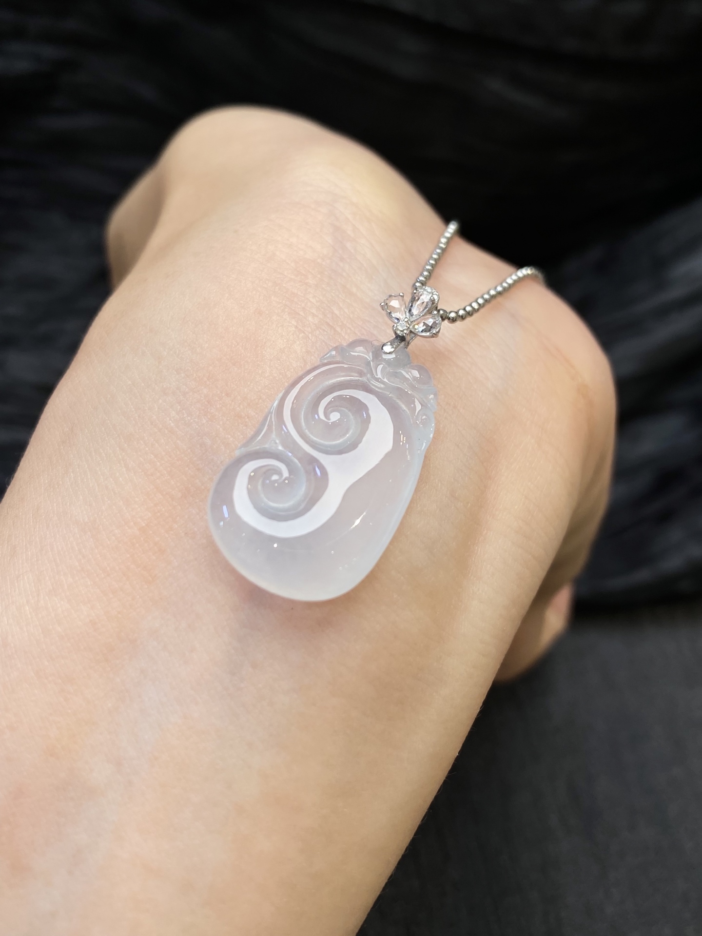 冰如意吊坠·金，整·31.3/16.1/5.4mm，裸·25.2/16.1/5.4mm