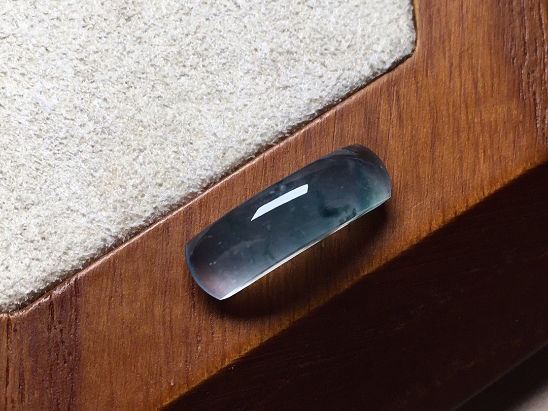 ️ 玻璃种飘花马鞍，飘花色泽漂亮，种水，无裂，尺寸16.2/4.8/5.7，超值