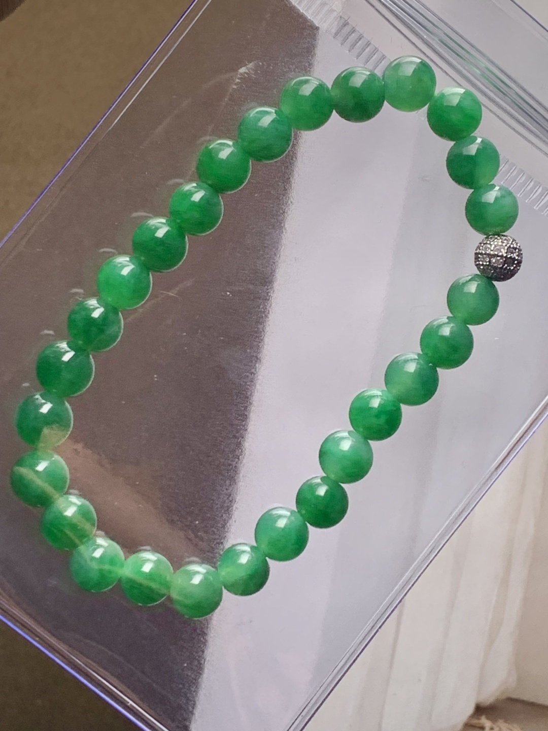 ️冰绿手链，色泽浓艳，尺寸6.7/7.2共27颗