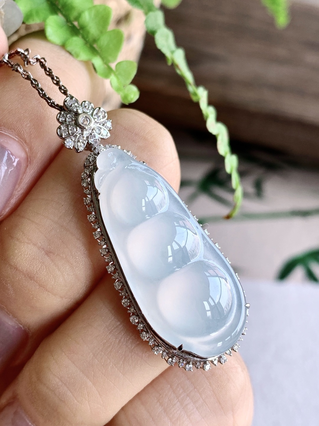 ️冰豆子福豆吊坠，18k金镶嵌，性比高，43.3/16.8/10.5，6.2克