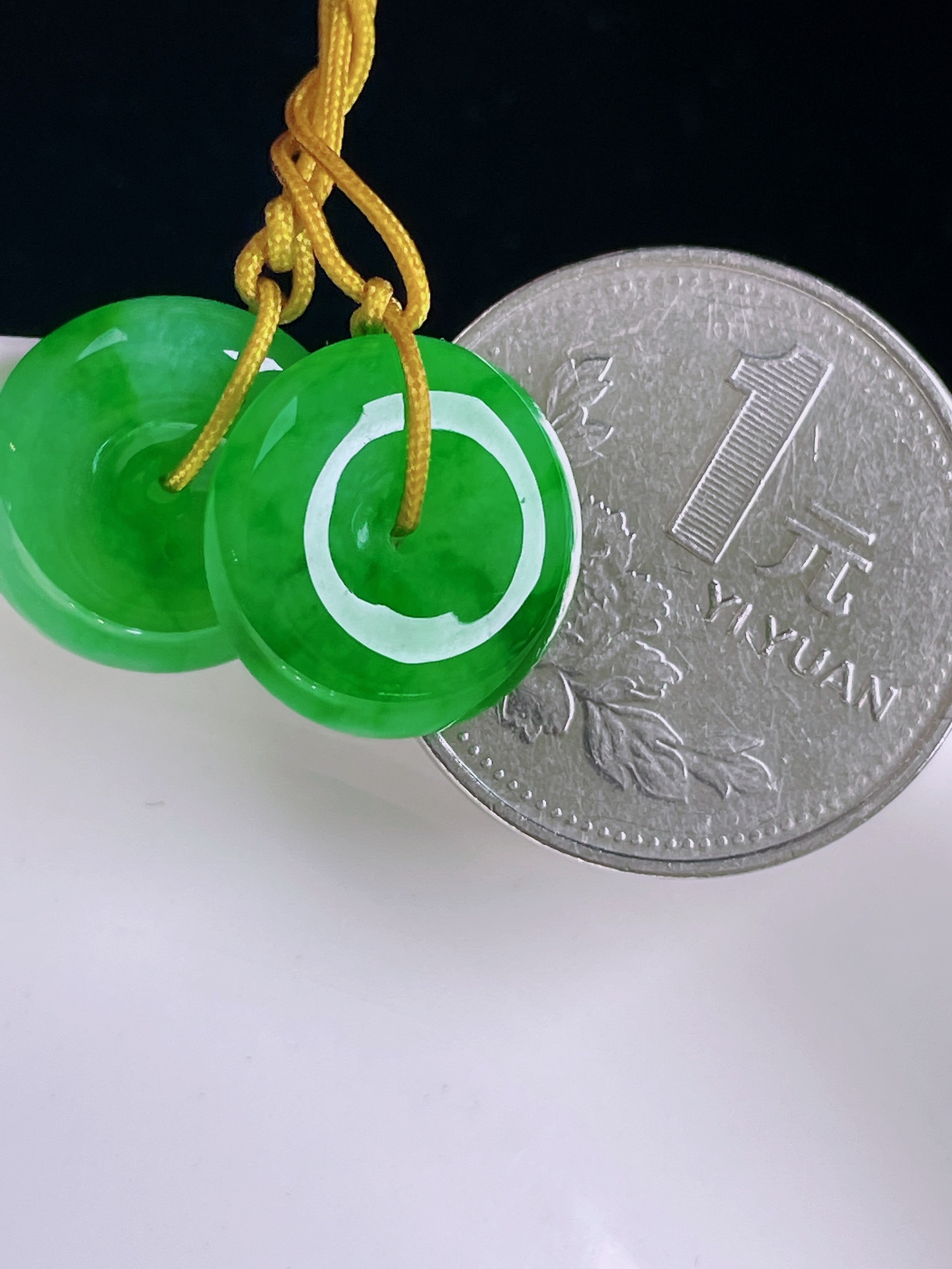 ️冰绿耳坠，老种起光，细底通透，尺寸：15/4.6mm，0425