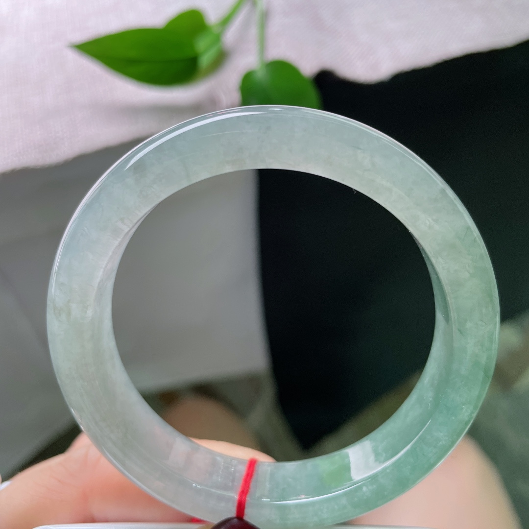 56.2/12.7/8.2，冰种正圈，湖水蓝，半山水意境感，盈盈一水间，无裂，ss50192a