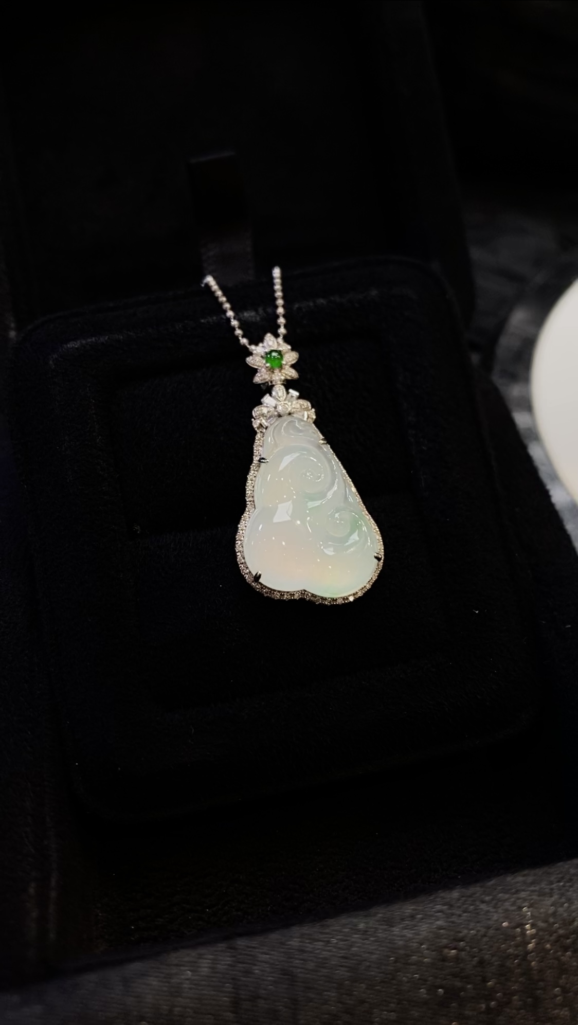 高冰炸光如意吊坠·金，整·34.7-17.8-8mm，裸·22.3-16-4.3mm