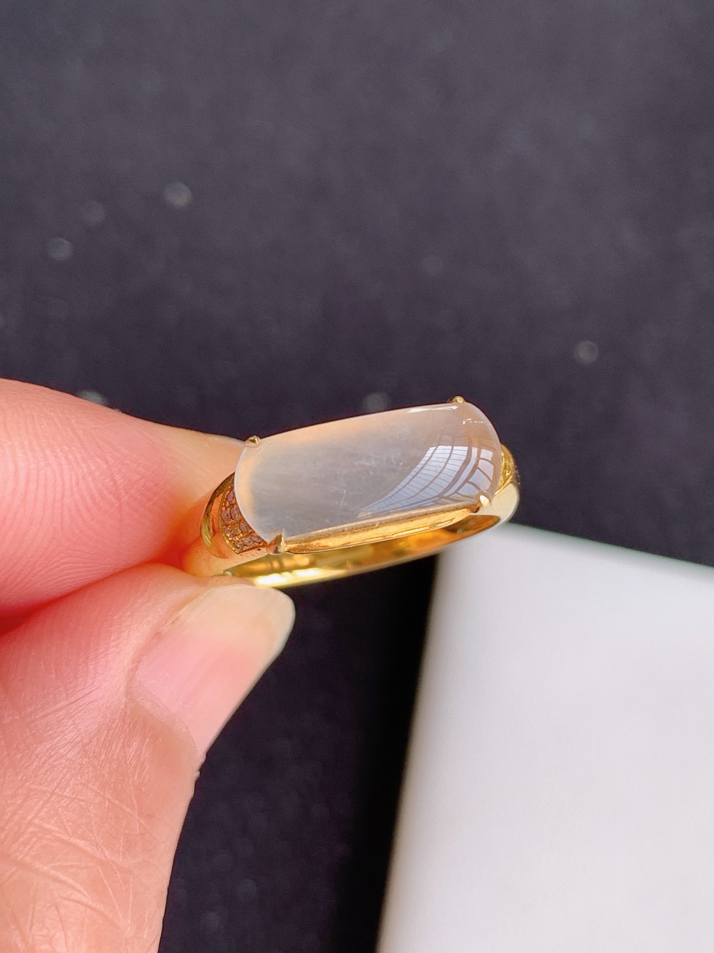 ️，18k镶嵌冰种马鞍戒，无裂，裸石尺寸：13/8/5尺寸：6/4/13/8/5，圈口：14