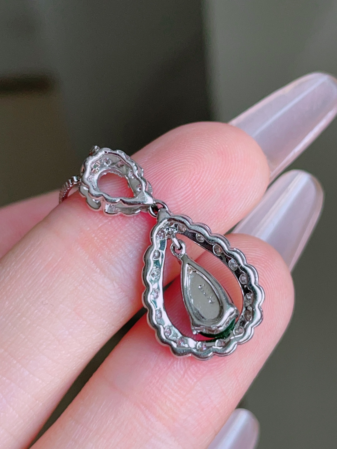 ️ 冰辣绿水滴，色泽浓郁，种老水润，18k金镶嵌 25.6/12.3/4.2，裸石 9/5.1