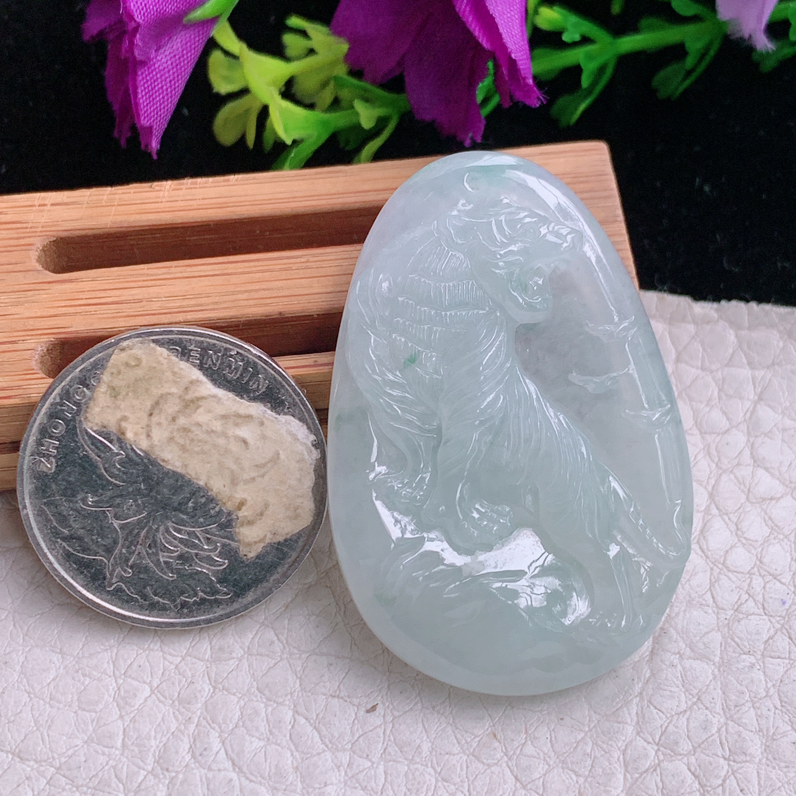 Ktj实拍43.8*29.5*5.2天然缅甸翡翠冰飘花生肖老虎吊坠 生肖守护神上山虎玉坠