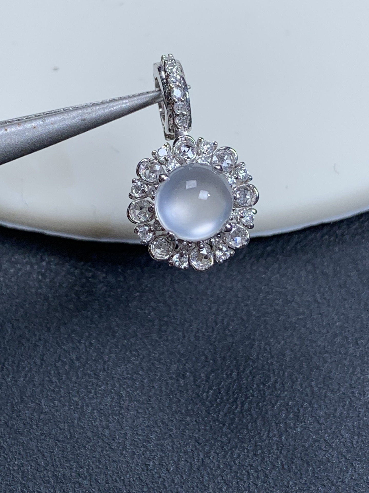 ️18k金钻镶嵌冰种玻璃蛋面扣吊坠16.6/10/7.6，裸石6/5.8/3.8