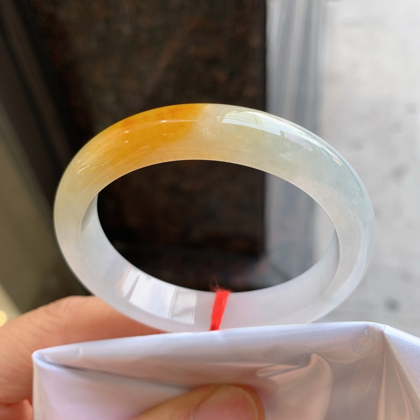 贵妃冰黄翡 无裂 尺寸：50/44/11/7.3 小圈口