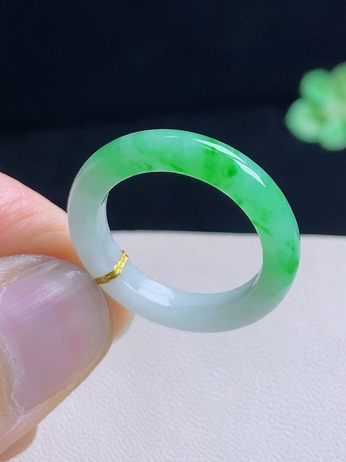 指环，无裂，尺寸16.8/3.5/2.0，编号20fg  25