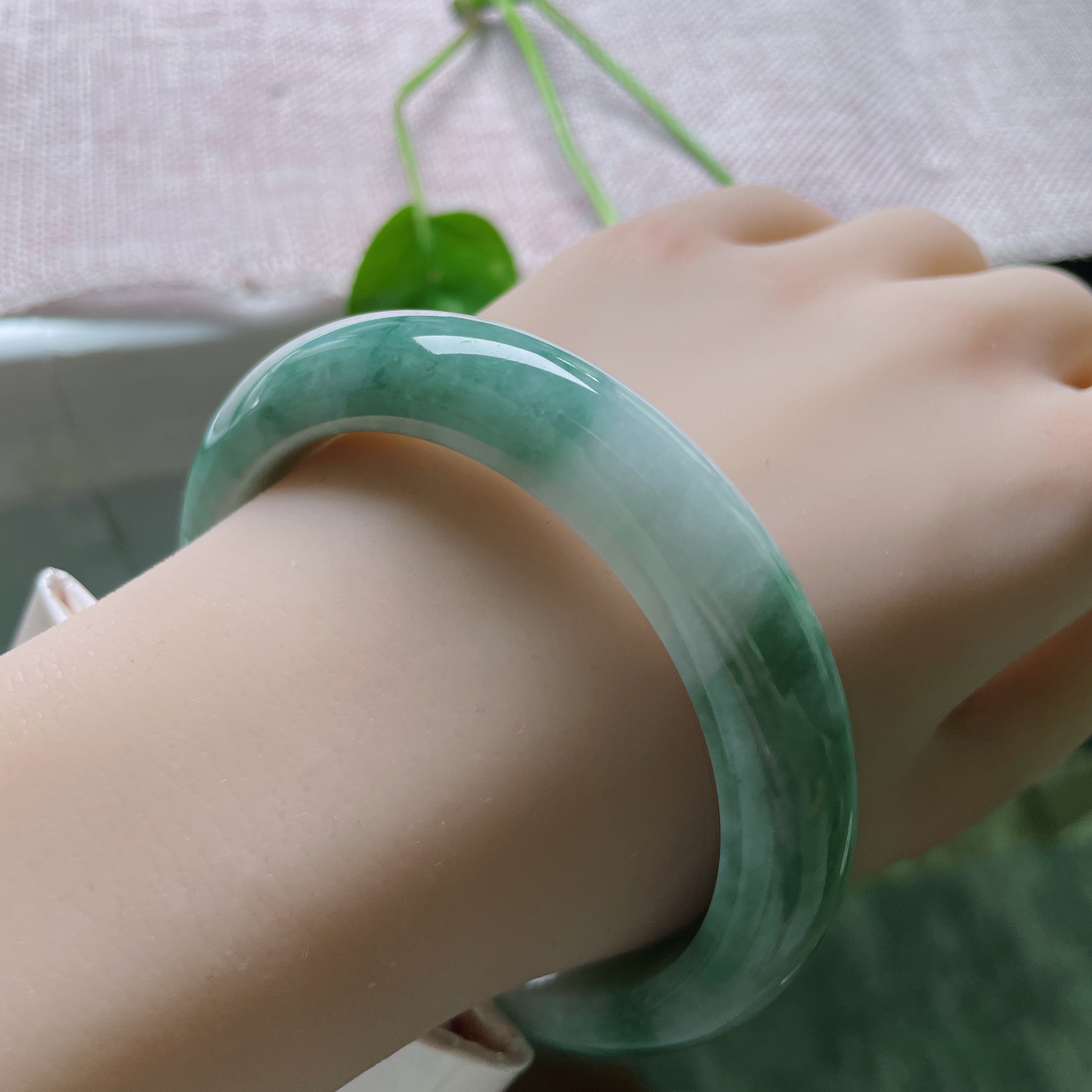 61.4/12.2/9.1，飘花正圈，大圈口，端庄大气，佩戴沉稳ss50780a