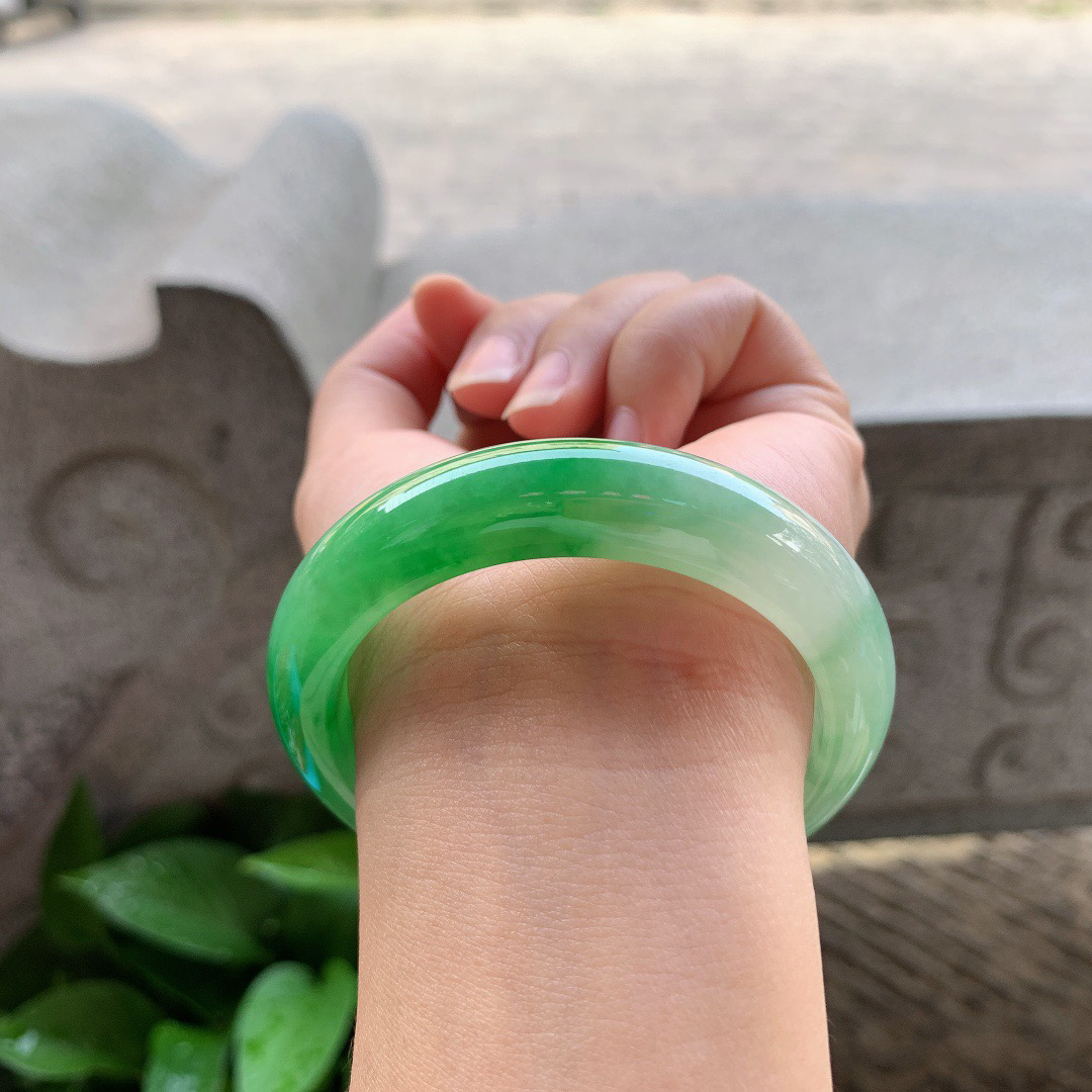 小圈口52.8-12.6-8.5 【芙蓉阳绿正圈手镯】正圈52 53可戴