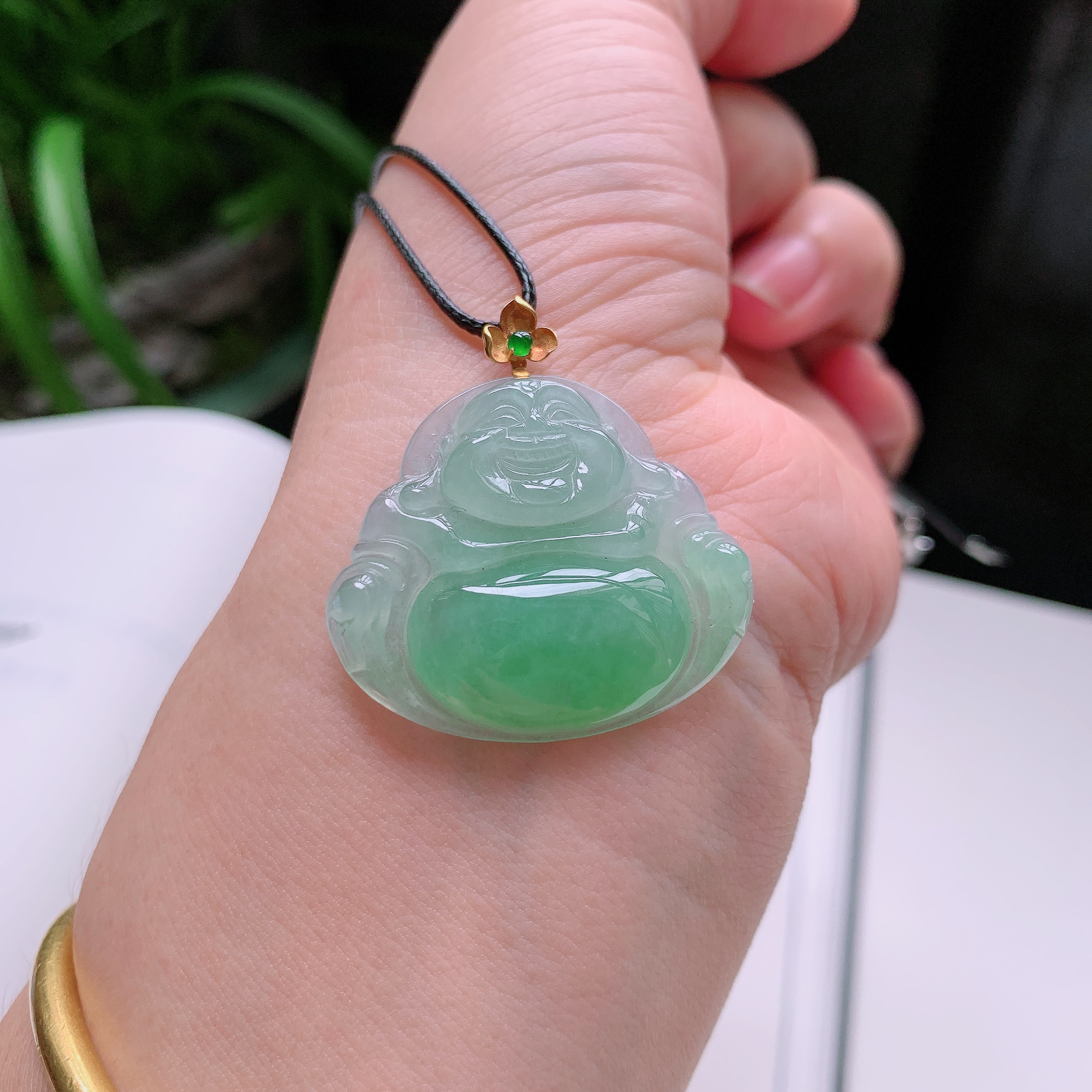 18K镶嵌天然翡翠缅甸A货冰润飘绿大肚佛公吊坠 9.71克