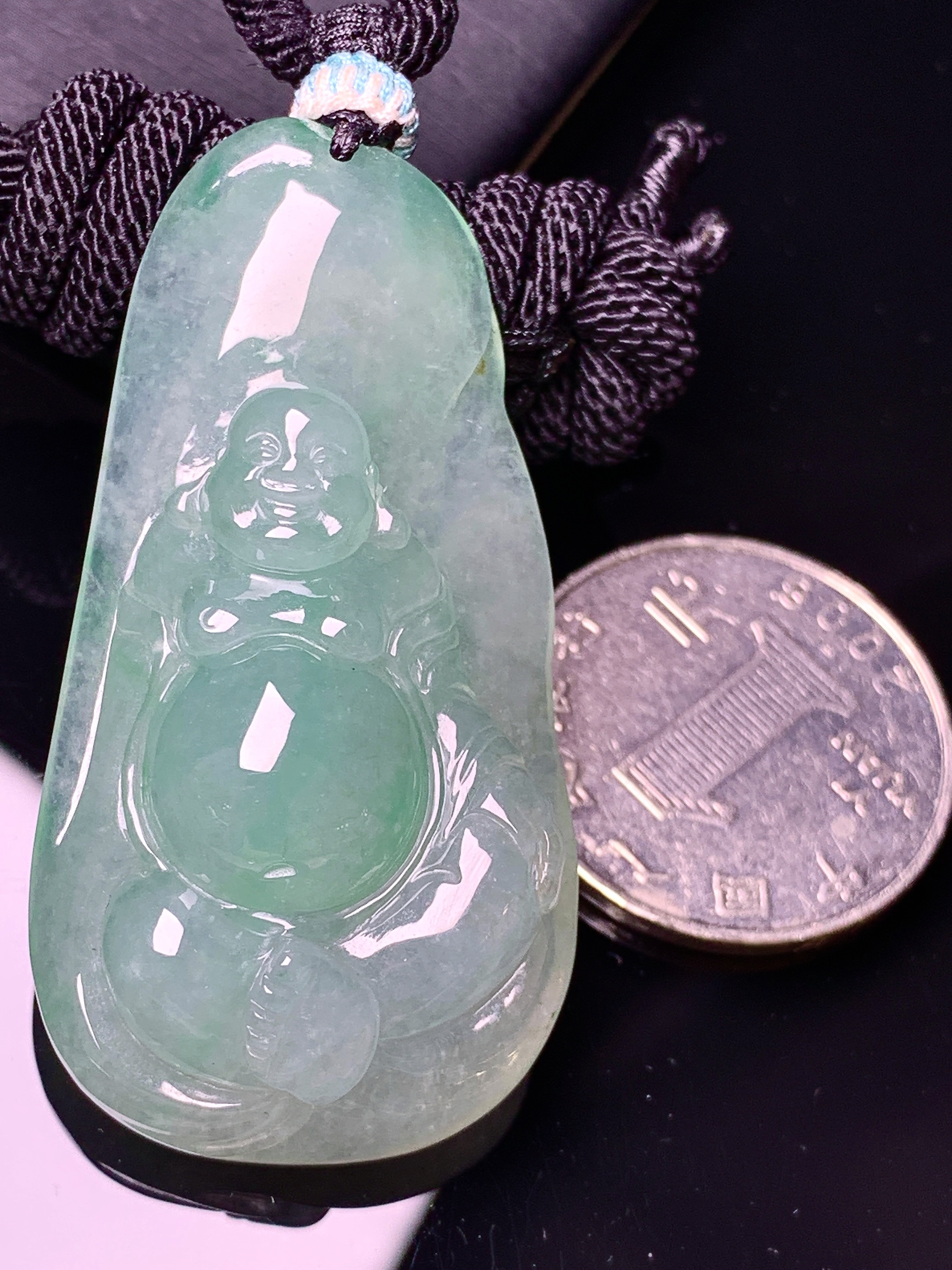 冰种飘绿佛公吊坠 玉质细腻 色泽艳丽清新 水润亮眼 整体尺寸51*26*12.6a5