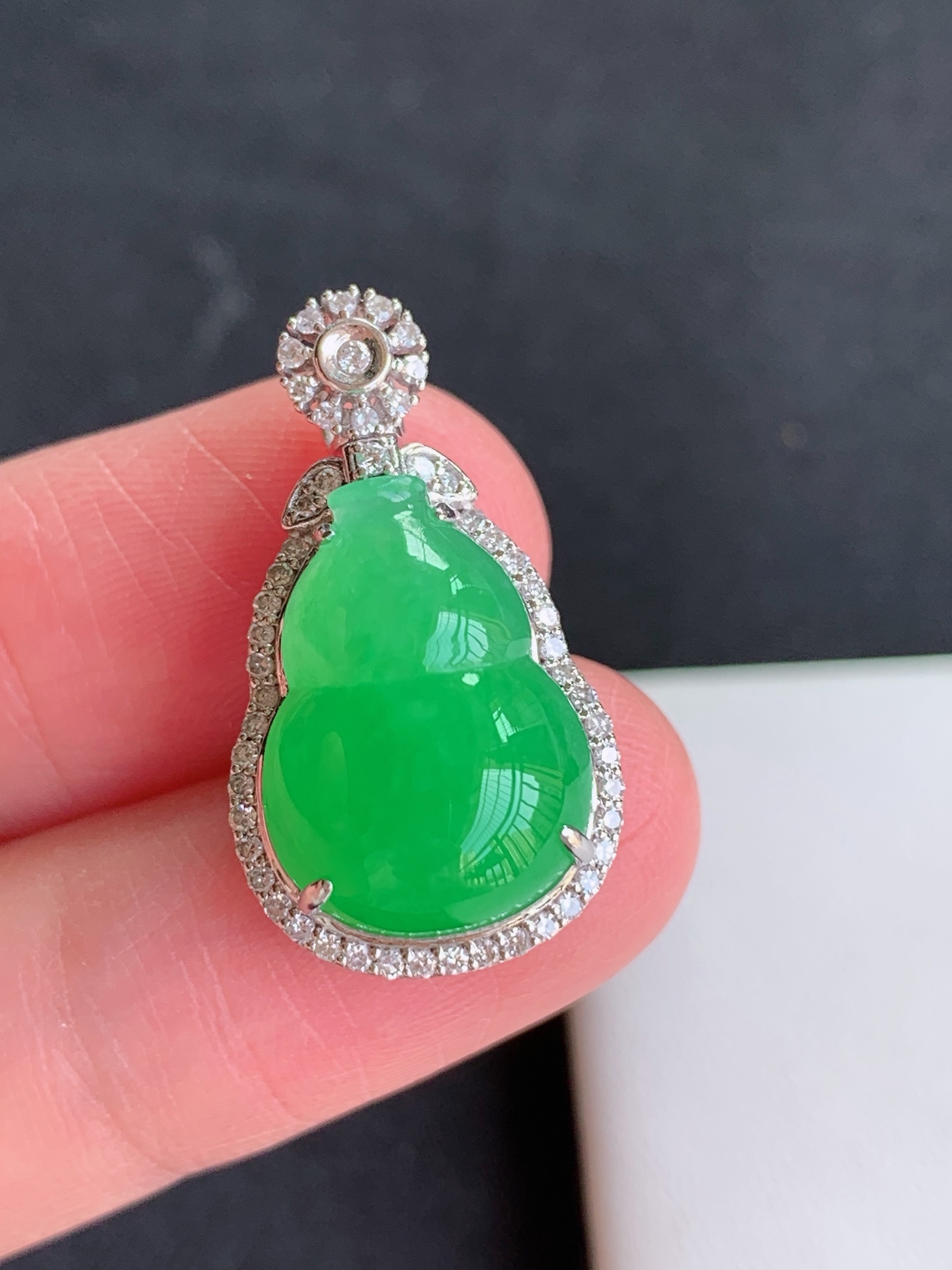 ️，18k镶嵌冰绿葫芦，无裂尺寸：24.8/13.4/9.9，编号