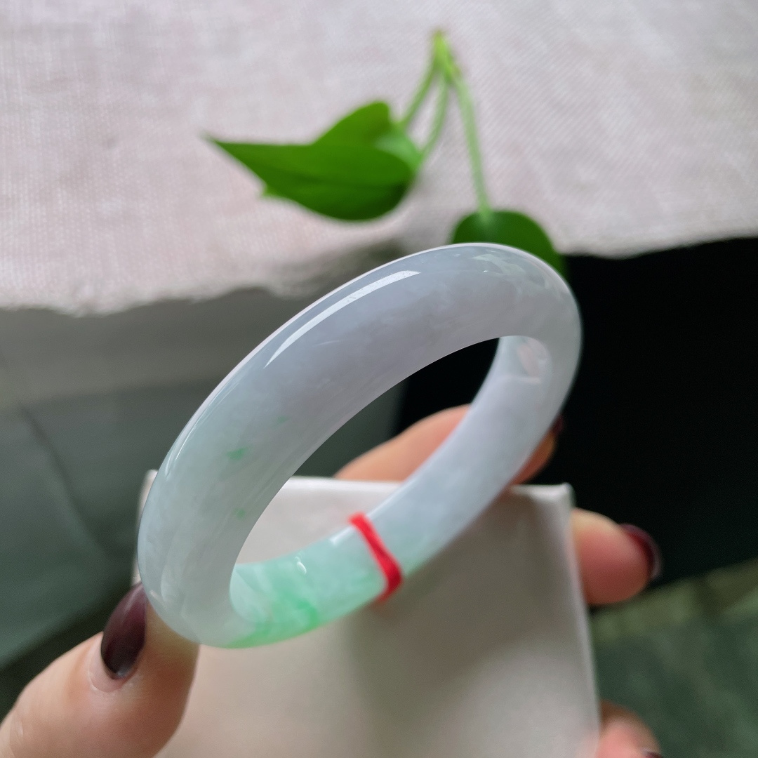 50.6/11.8/7.8，春带彩正圈，一圈烟雨江南，紫是晨雾，绿是远山。整体无裂，ss51286a