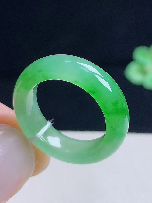 指环，无裂，尺寸16.4/5.7/33，编号20ut  25