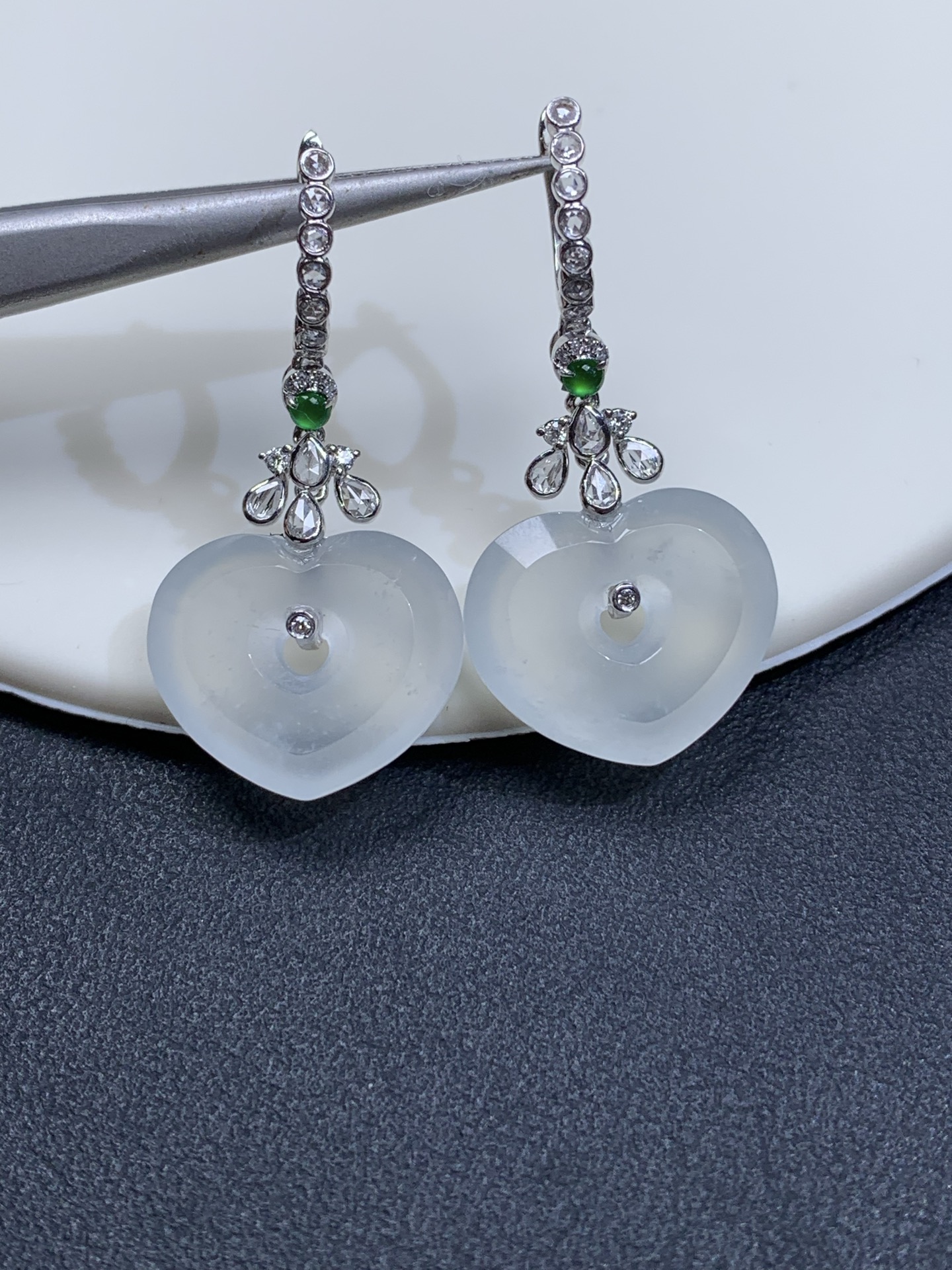 18k金镶嵌冰种起光爱心耳坠34.8/17.2/4.2，裸石14.8/17.2/4.2