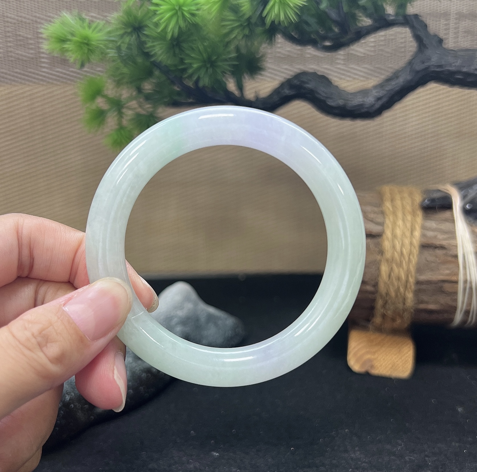 53圈口圆条春彩手镯