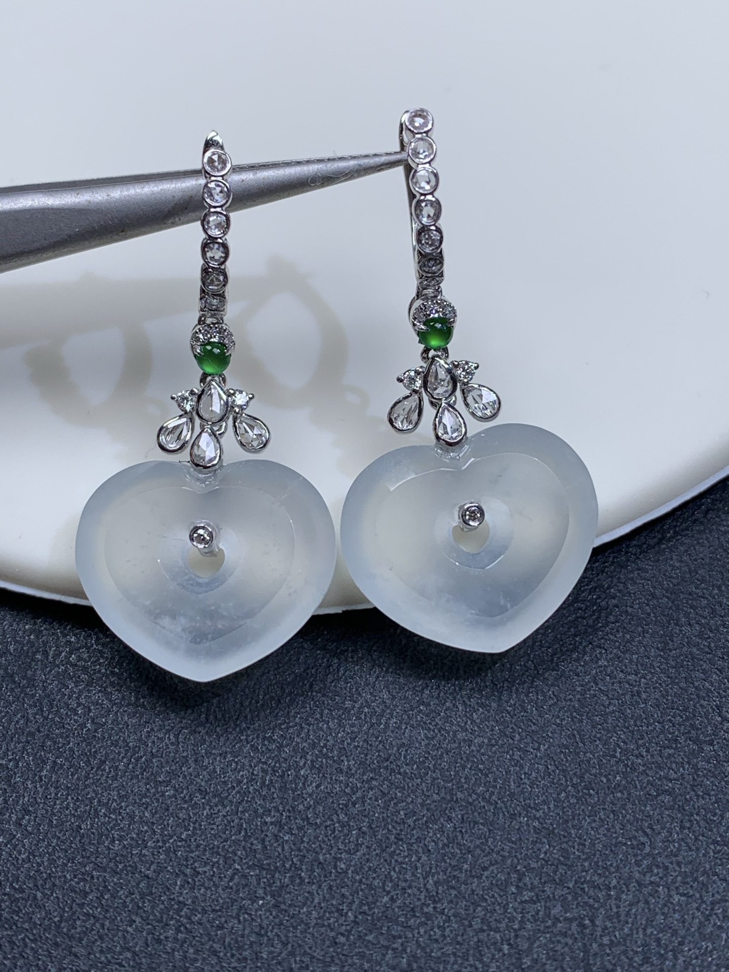 18k金镶嵌冰种起光爱心耳坠34.8/17.2/4.2，裸石14.8/17.2/4.2