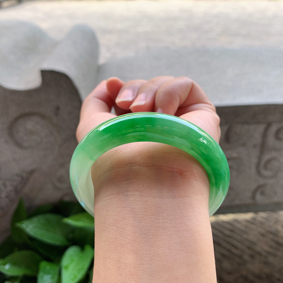 小圈口52.8-12.6-8.5 【芙蓉阳绿正圈手镯】正圈52 53可戴