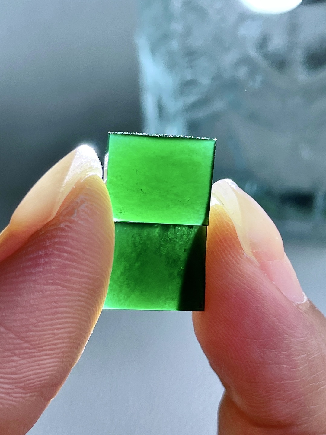 墨翠马鞍戒面一对，缅料，无裂，性比高，尺寸10.3/8.7/2.2，重量0.6克