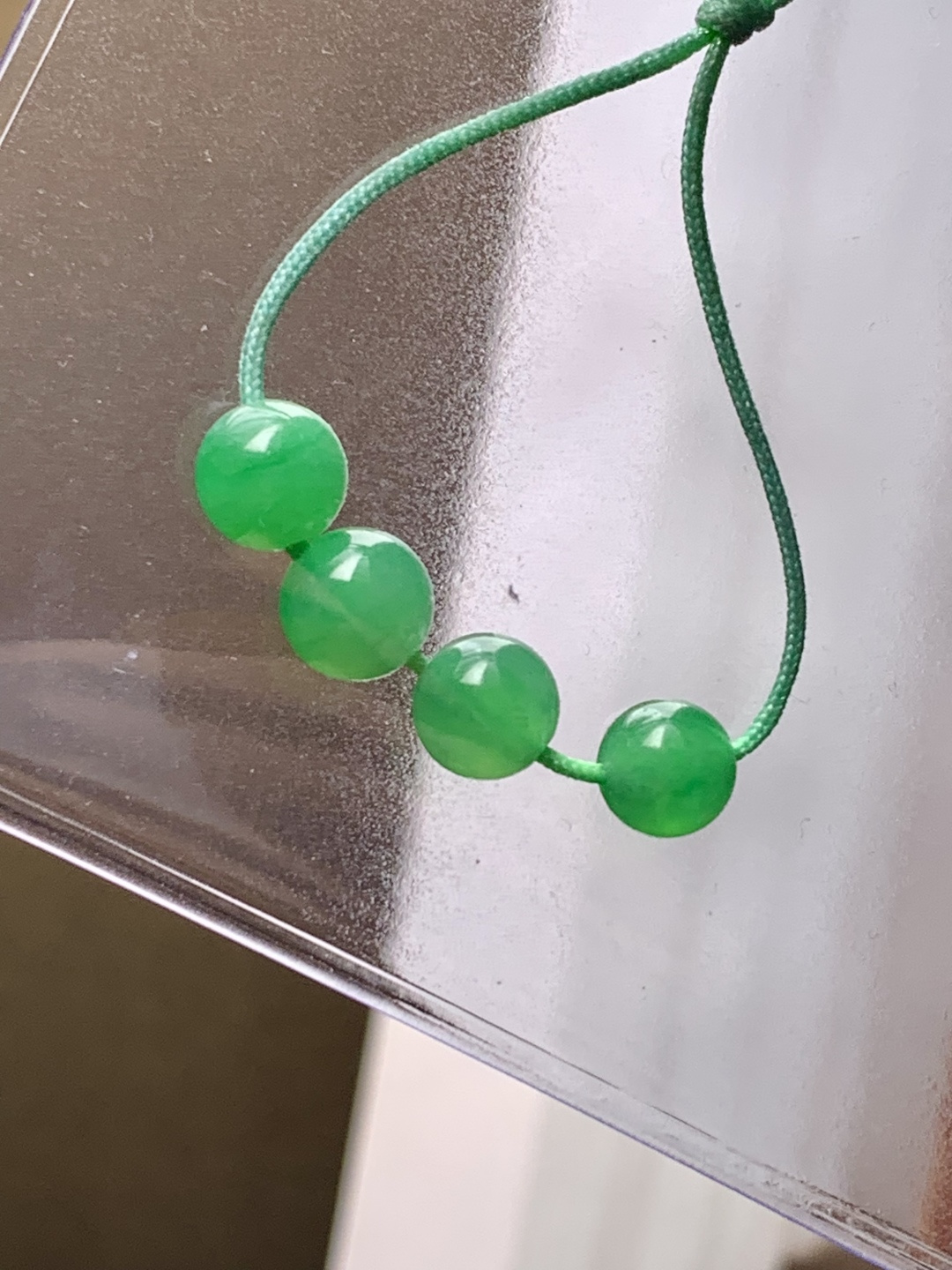 ️冰绿珠子一手，色泽浓艳，0426尺寸6.3/6.8