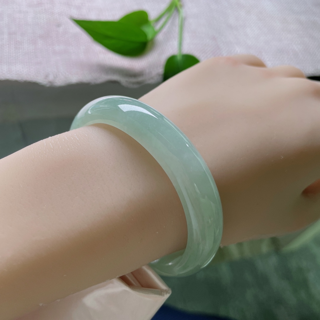 54.3（49）12.3/7，冰晴底贵妃，水光潋滟晴方好，种老，冰清玉洁，一点皮纹不显，ss51491a