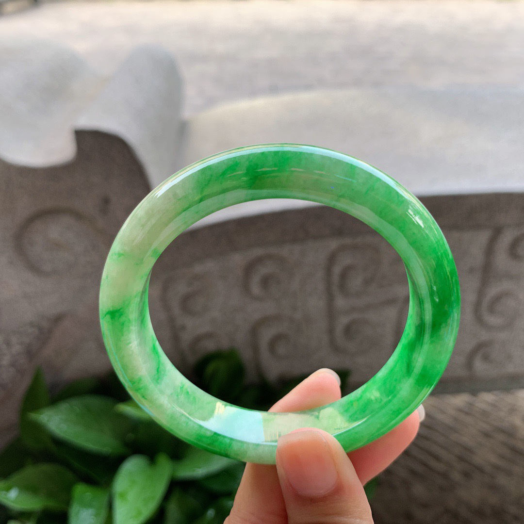 大圈口 58.2-12.3-9.1【辣阳绿正圈手镯】正圈58 59可戴