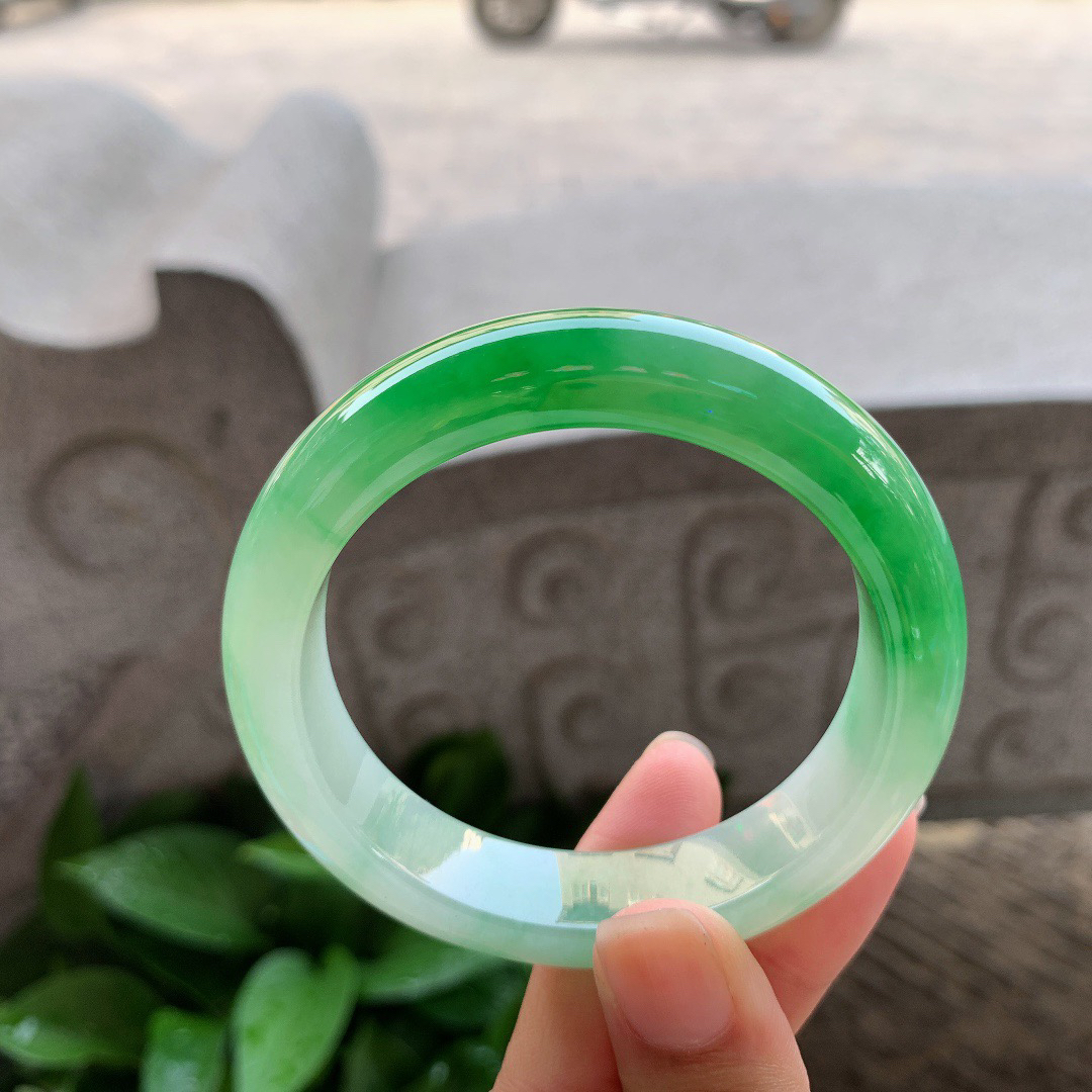 小圈口52.8-12.6-8.5 【芙蓉阳绿正圈手镯】正圈52 53可戴