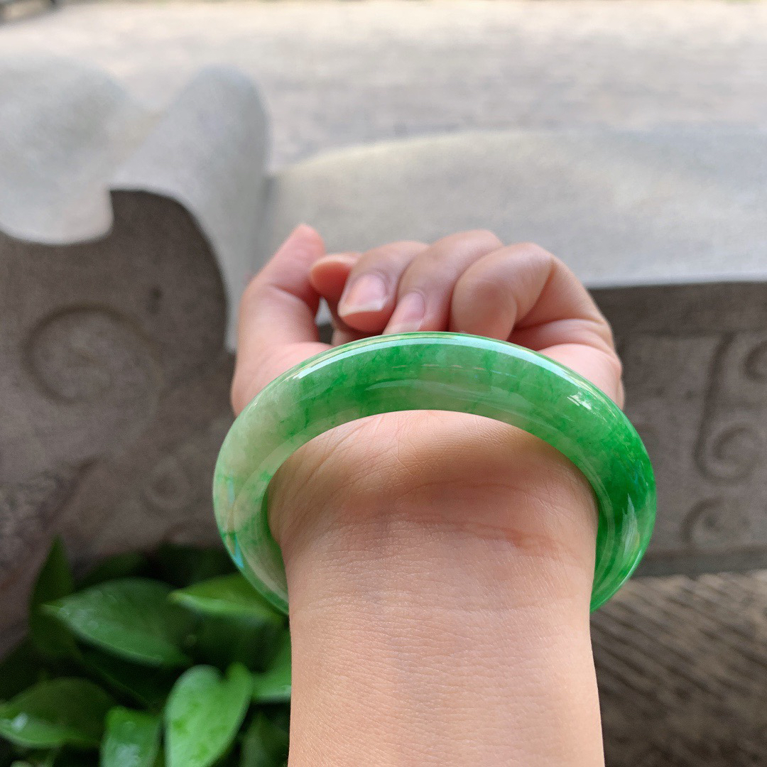 大圈口 58.2-12.3-9.1【辣阳绿正圈手镯】正圈58 59可戴