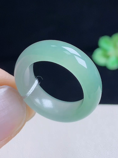 指环，无裂，尺寸16.3/6.5/3.5，编号20ut  25