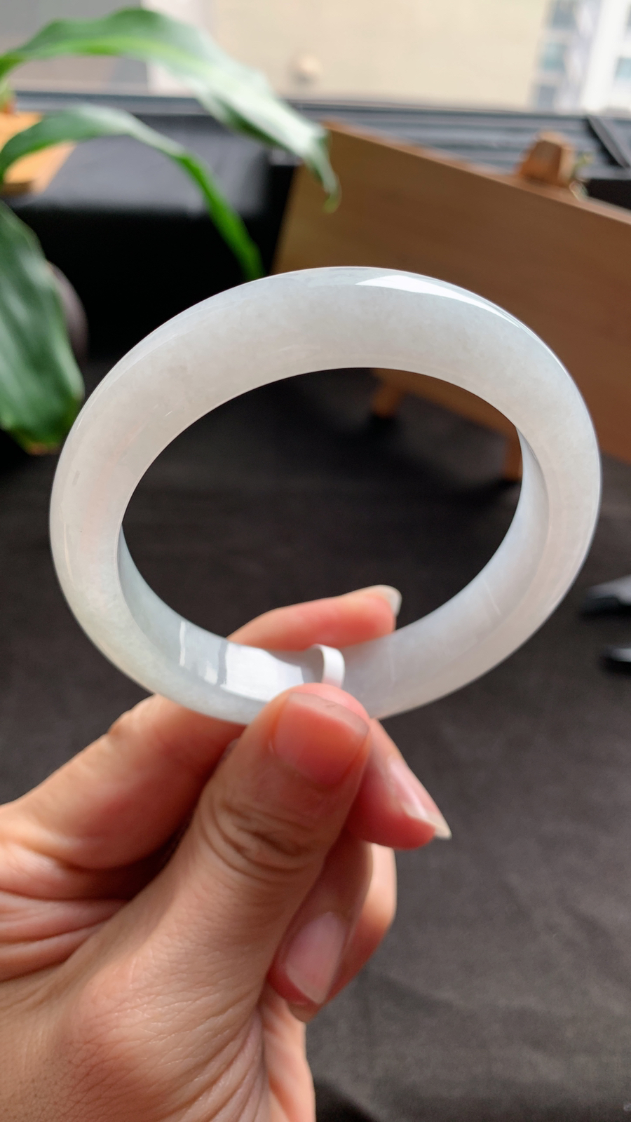 55圈口 天然A货翡翠手镯 清新淡雅