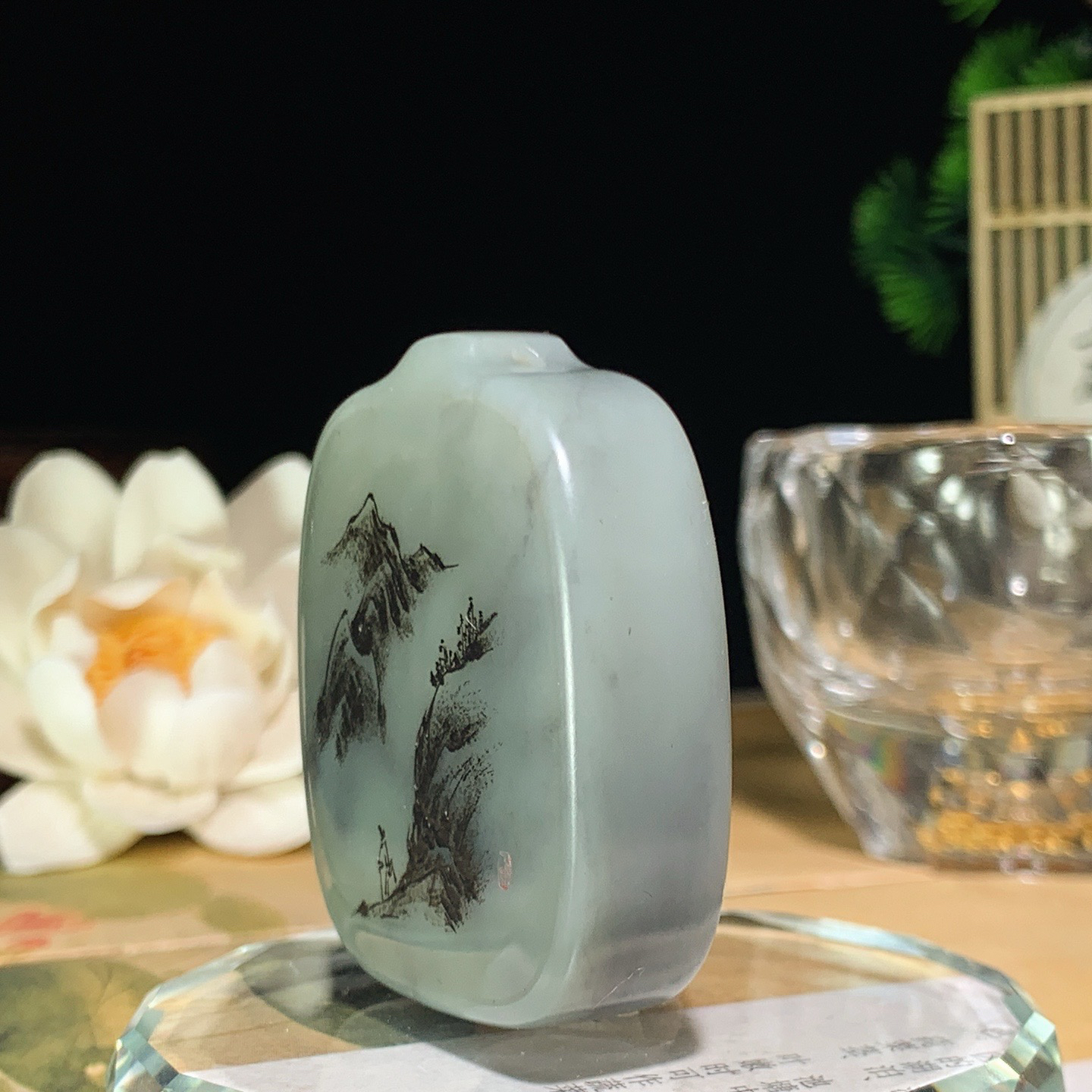 新疆和田玉山水怡情挂件 尺寸47/42/14重66.5克，玉质细腻油润 底色纯净 脂粉好，品质好！lt260425